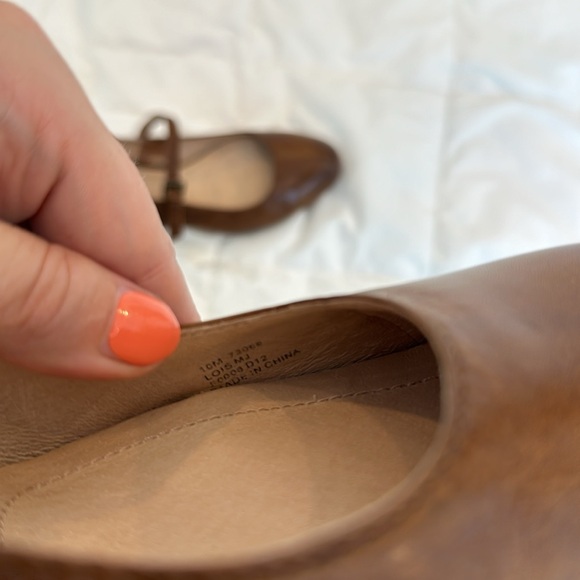 Size 10 Frye Lois Mary Jayne round toe pump. - Picture 12 of 12